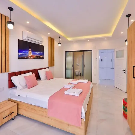 Hadrian Kapali Havuzlu Ve Saunali * Kaş